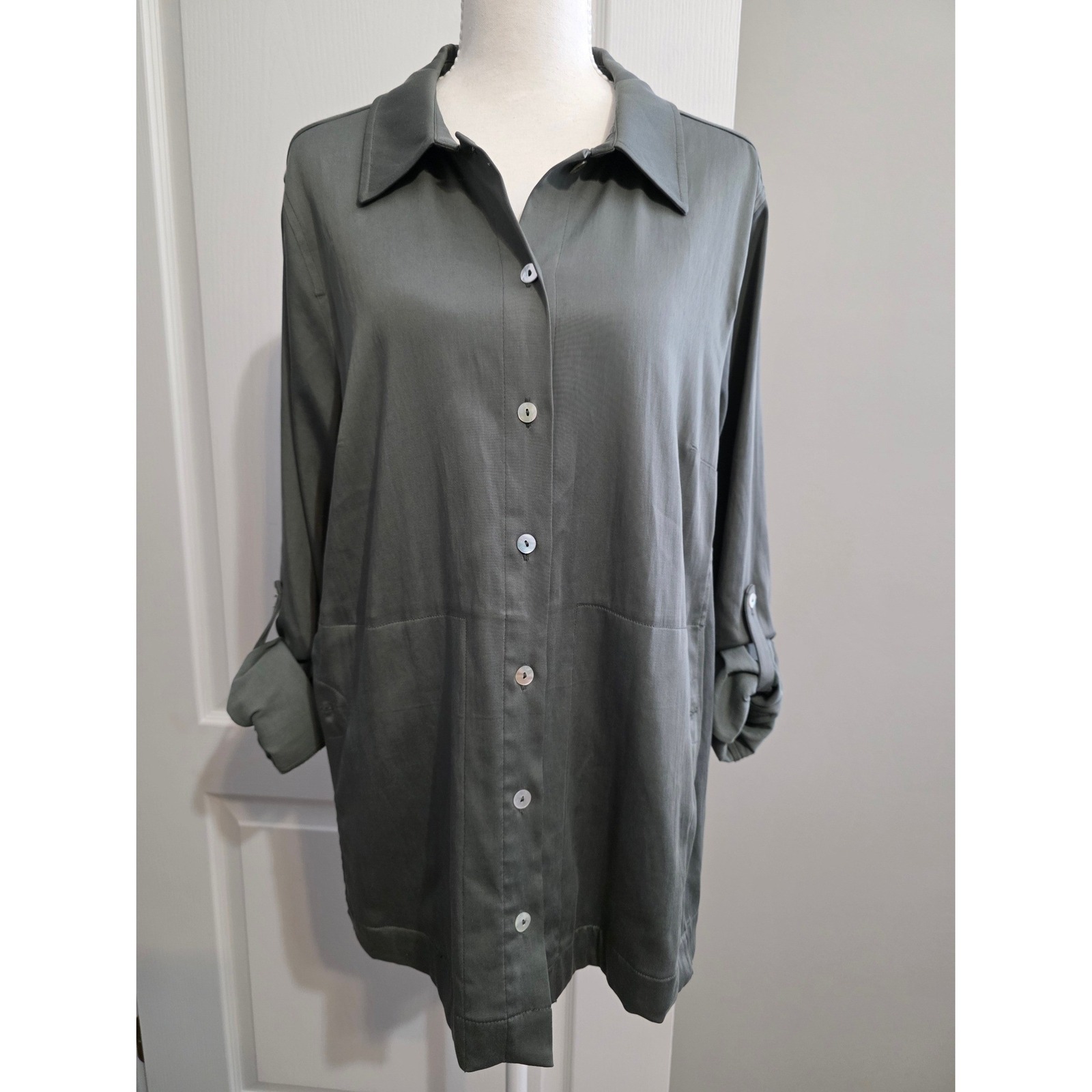 Soft Surroundings Shacket Women M Olive/ Army Green Thelma Button Up Roll-Tab